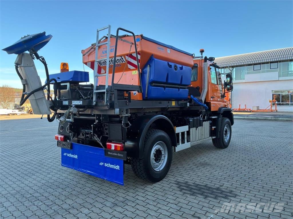 Mercedes-Benz Unimog U 530 mit neuem Motor Otros camiones