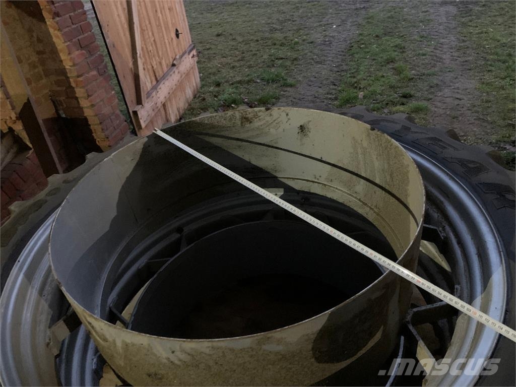 Goodyear 300/90R50 Sonstige Landmaschinen