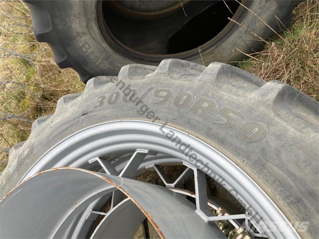 Goodyear 300/90R50 Sonstige Landmaschinen