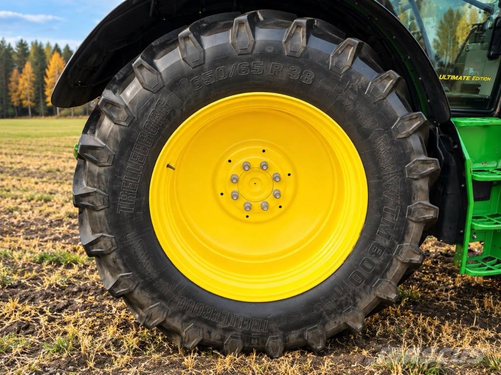 John Deere John Deere 6155R Ultimate Edition Traktory