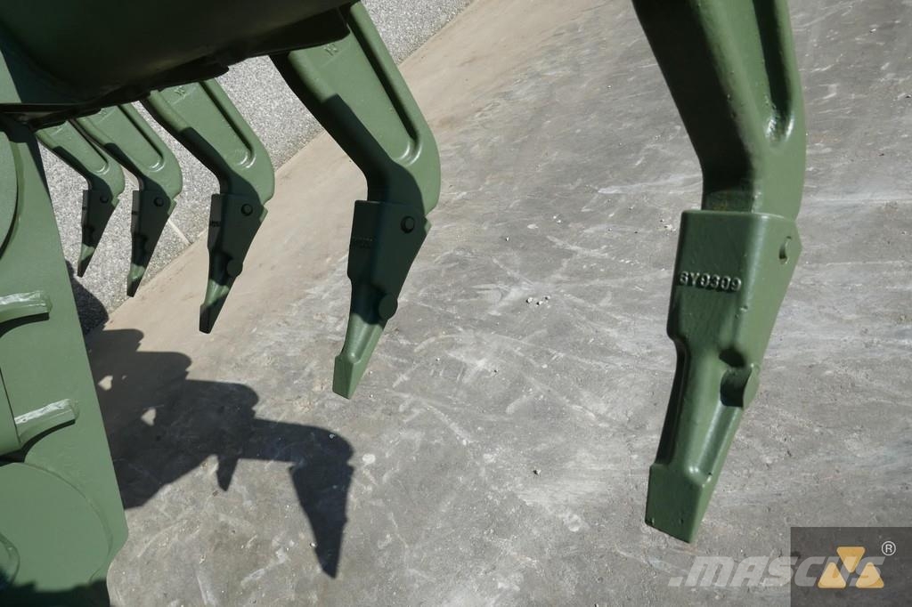 CAT 130G Ex-army Graders