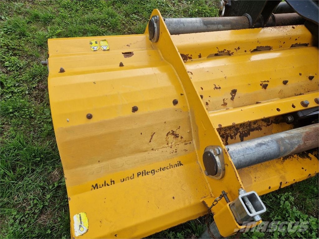 Müthing MU Pro 300 Vario Muut heinä- ja tuorerehukoneet