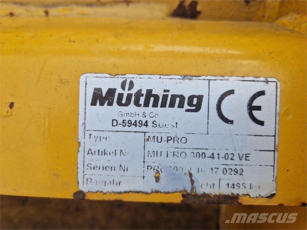 Müthing MU Pro 300 Vario Muut heinä- ja tuorerehukoneet