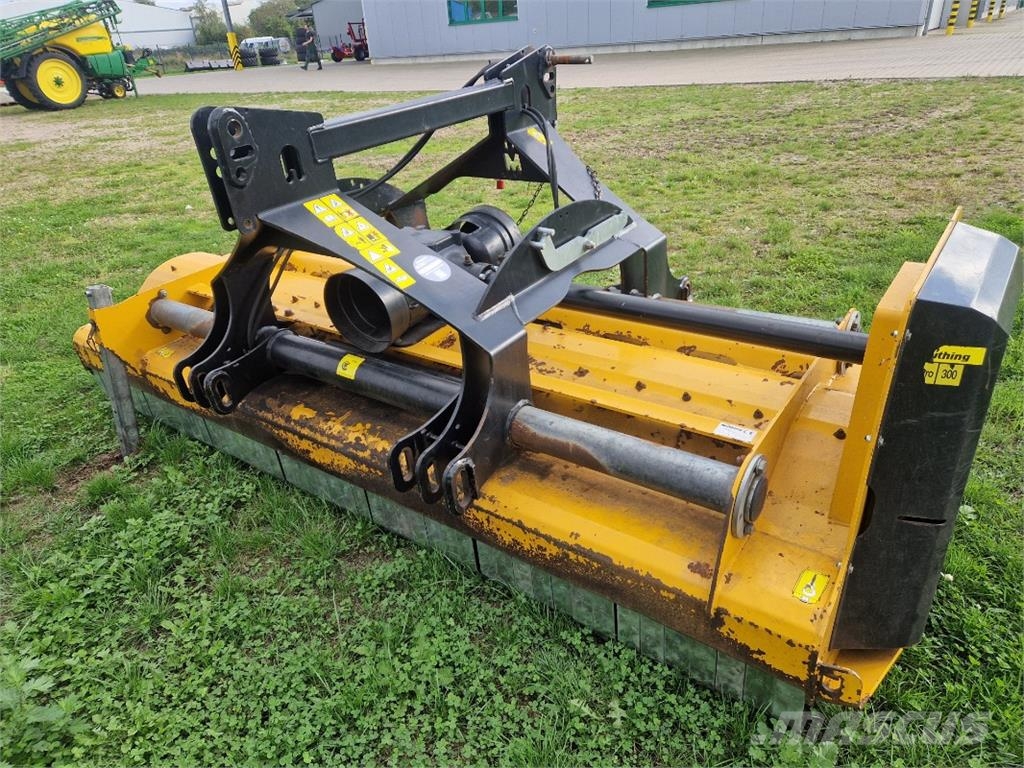 Müthing MU Pro 300 Vario Muut heinä- ja tuorerehukoneet