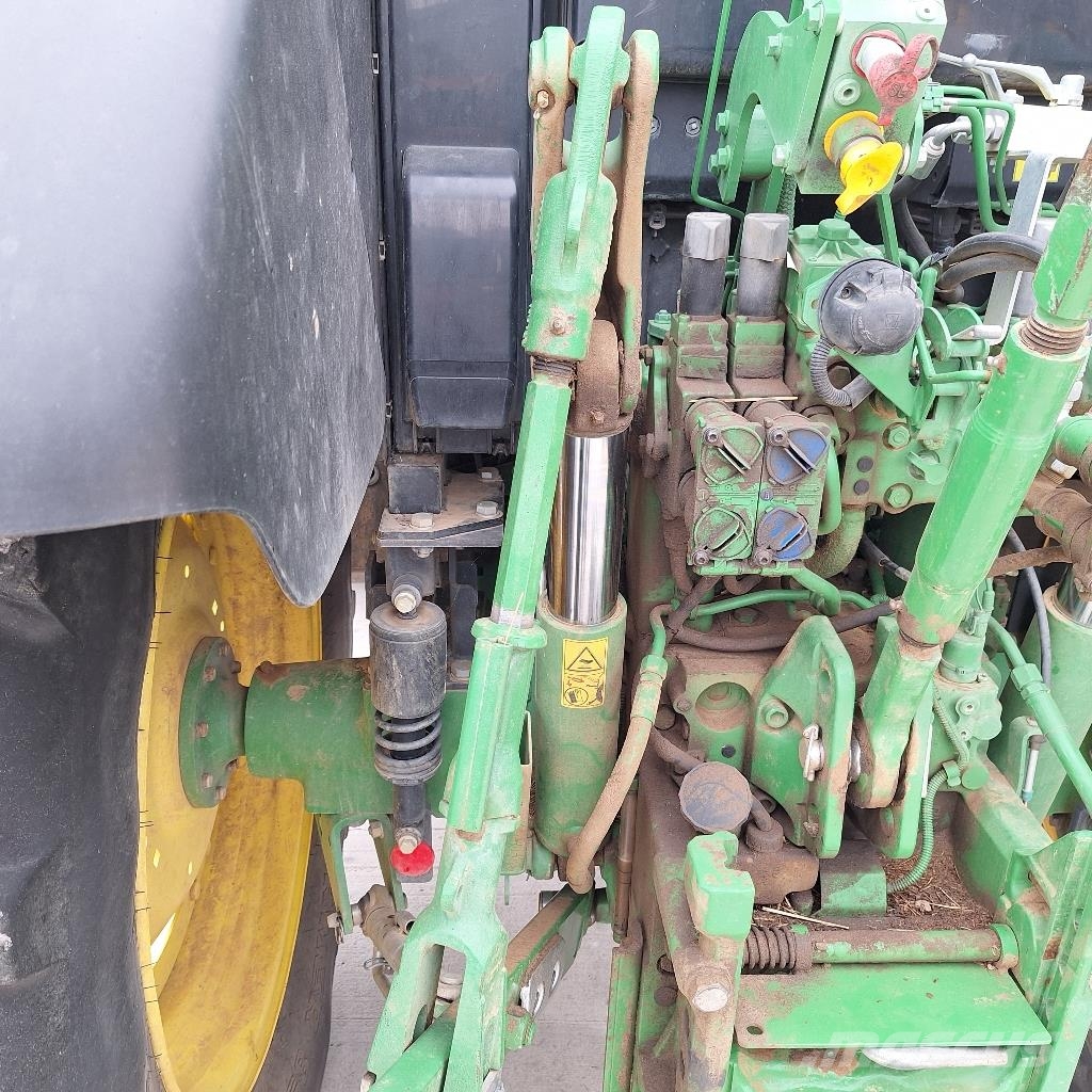 John Deere 6120M Tractores