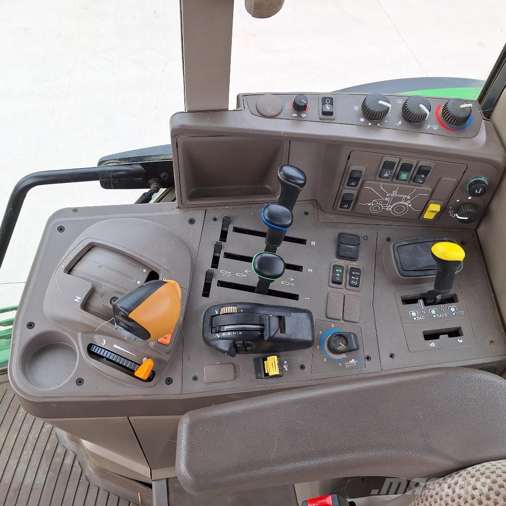 John Deere 6120M الجرارات