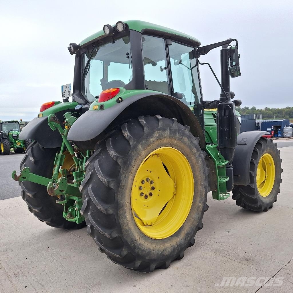 John Deere 6120M الجرارات