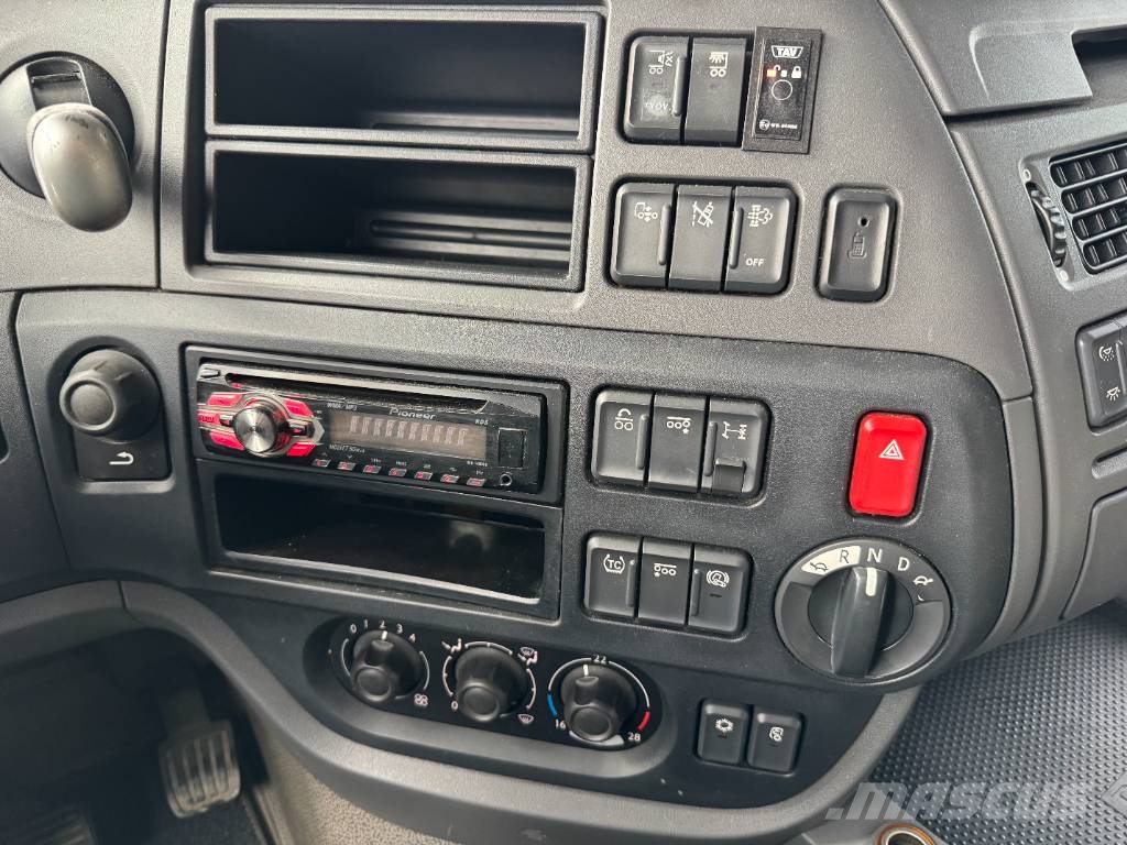 DAF XF 510 8x2 FAK Camiones con caja de remolque