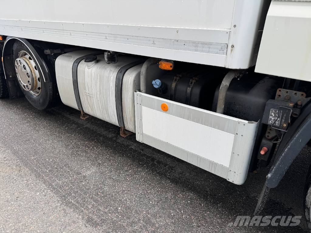 DAF XF 510 8x2 FAK Camiones con caja de remolque