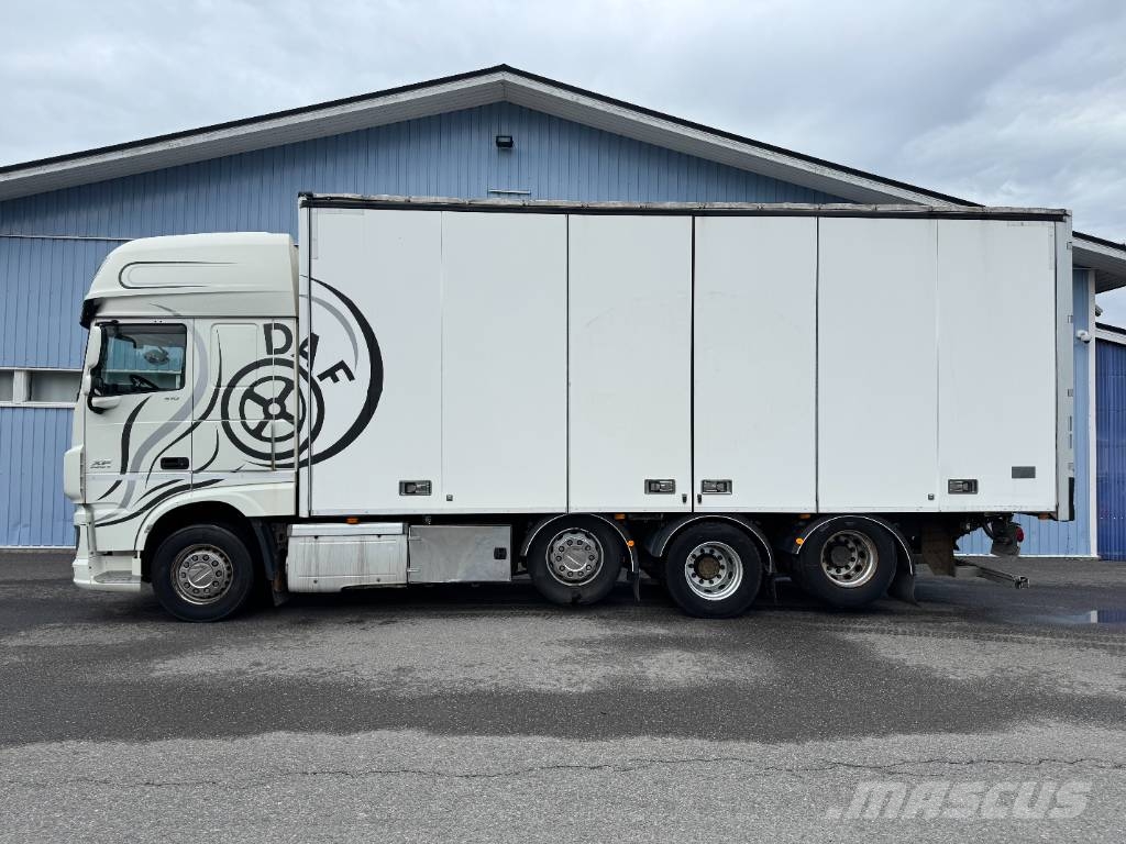 DAF XF 510 8x2 FAK Camiones con caja de remolque