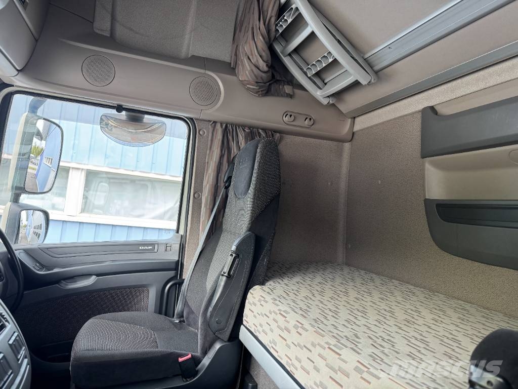 DAF XF 510 8x2 FAK Camiones con caja de remolque