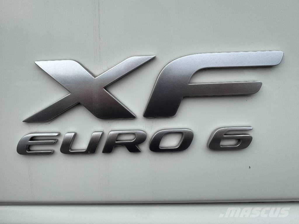 DAF XF 510 8x2 FAK Camiones con caja de remolque
