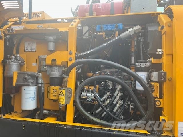 JCB JZ 255 LC / Tiltti+pihdit, Rasvari,Lämmitin Rupsgraafmachines