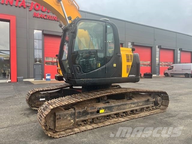 JCB JZ 255 LC / Tiltti+pihdit, Rasvari,Lämmitin Rupsgraafmachines
