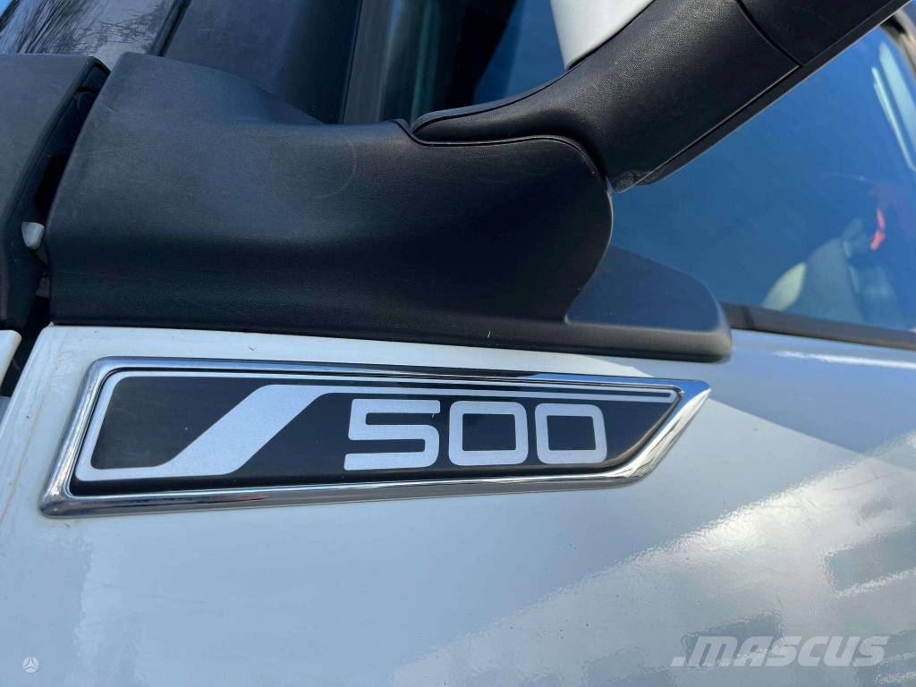 Ford F 500 شاحنات بغطاء جانبي
