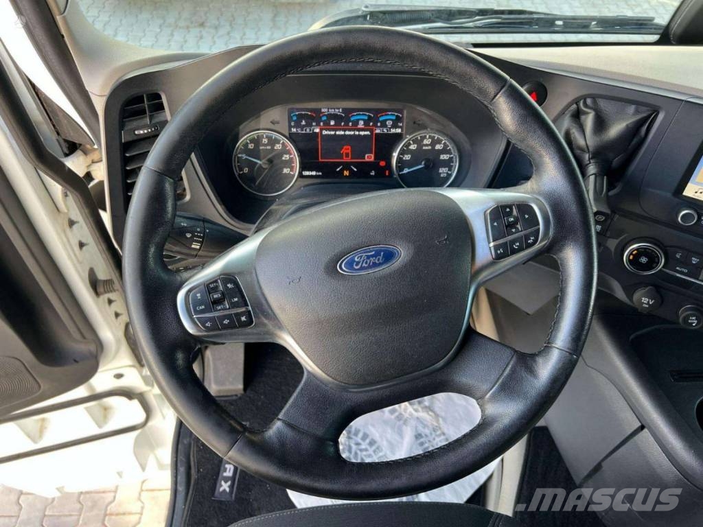 Ford F 500 شاحنات بغطاء جانبي