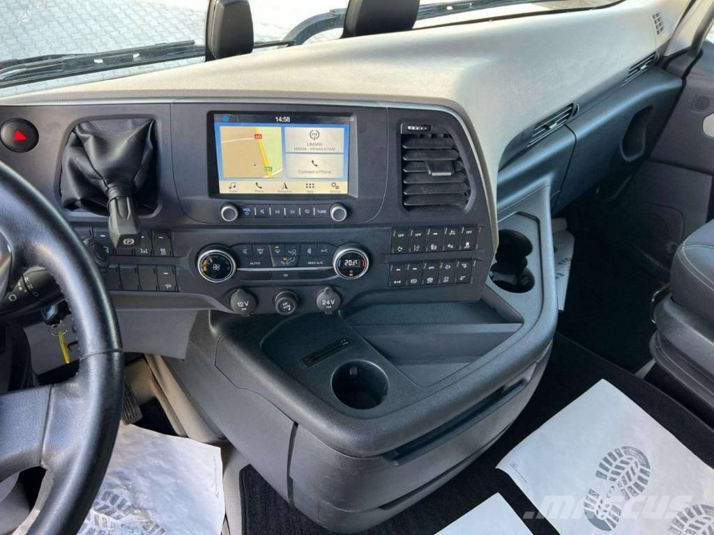Ford F 500 شاحنات بغطاء جانبي