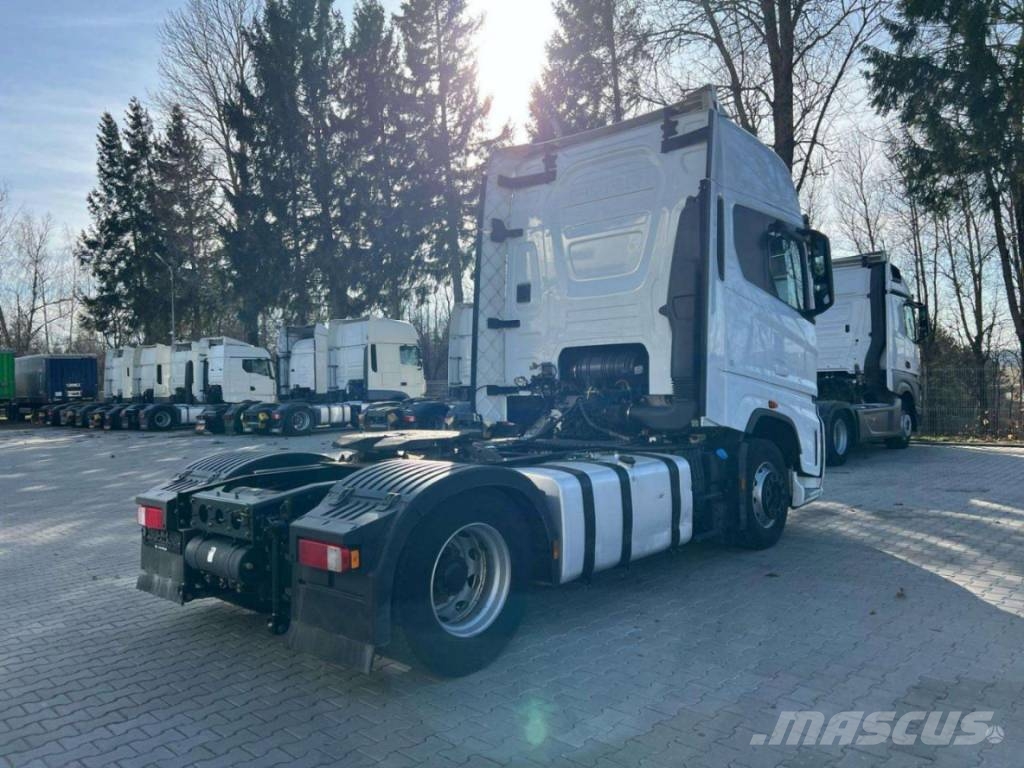 Ford F 500 شاحنات بغطاء جانبي