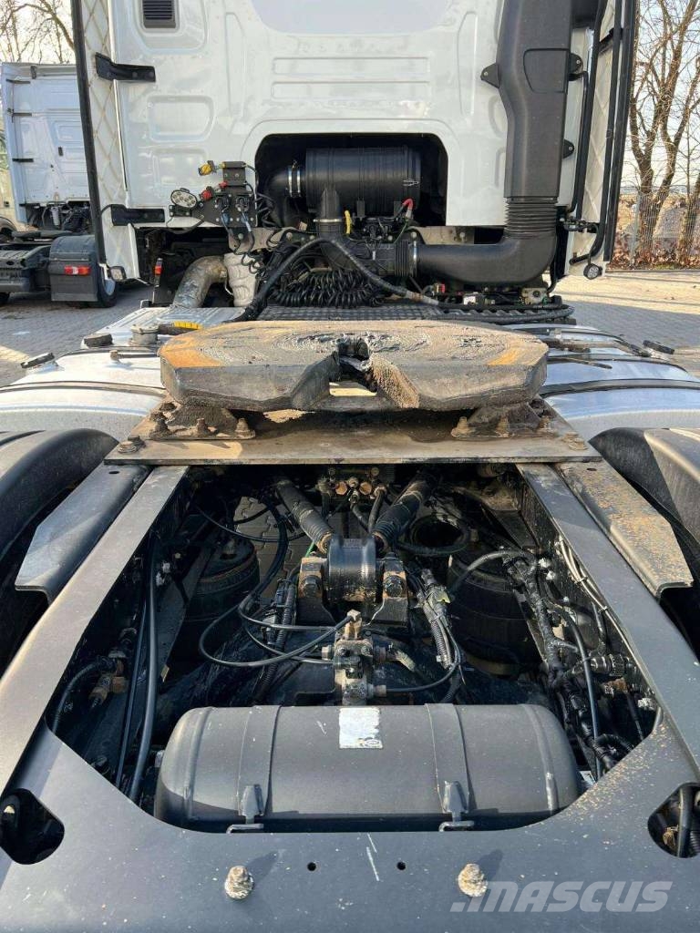 Ford F 500 شاحنات بغطاء جانبي