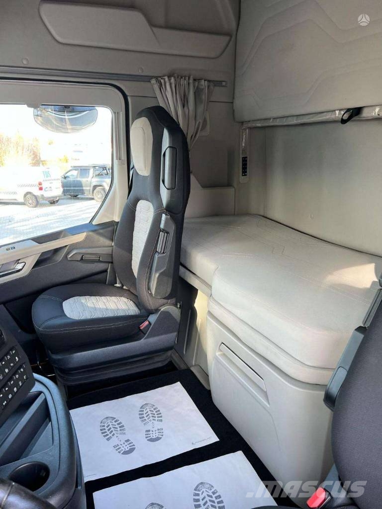 Ford F 500 شاحنات بغطاء جانبي