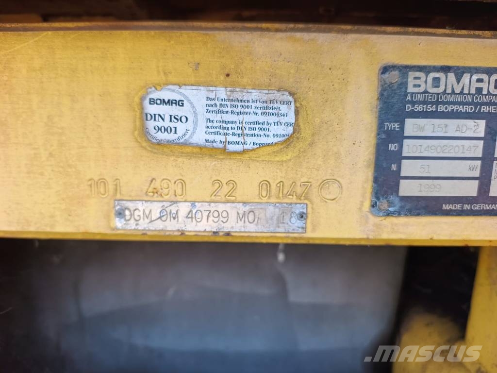 Bomag BW 151 AD-2 Двойни барабанни ролки