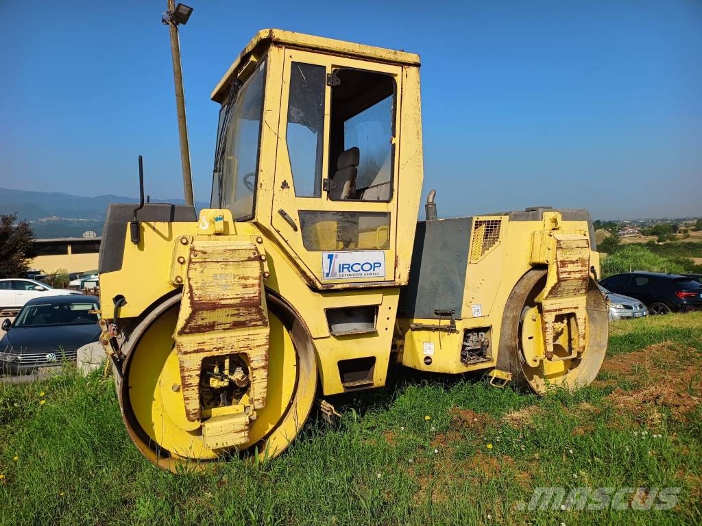 Bomag BW 151 AD-2 Двойни барабанни ролки