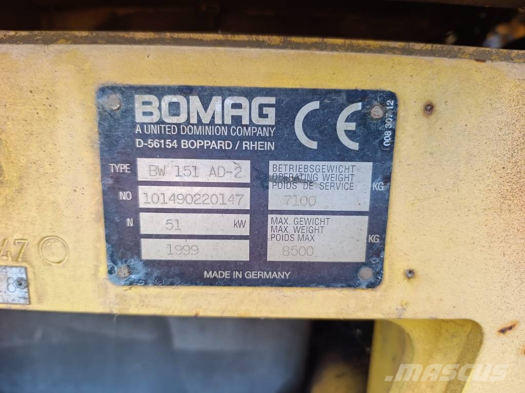 Bomag BW 151 AD-2 Двойни барабанни ролки