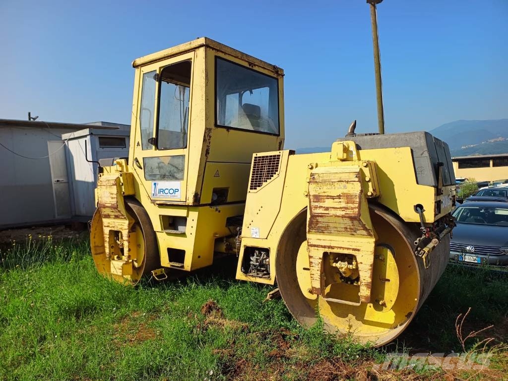Bomag BW 151 AD-2 Двойни барабанни ролки