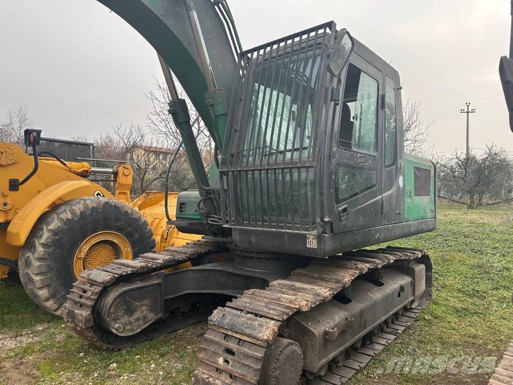 Hyundai Robex 160 LC Excavadoras sobre orugas