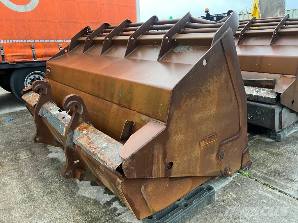 Ulrich 3.5m3 Hi Tip Bucket Schaufeln