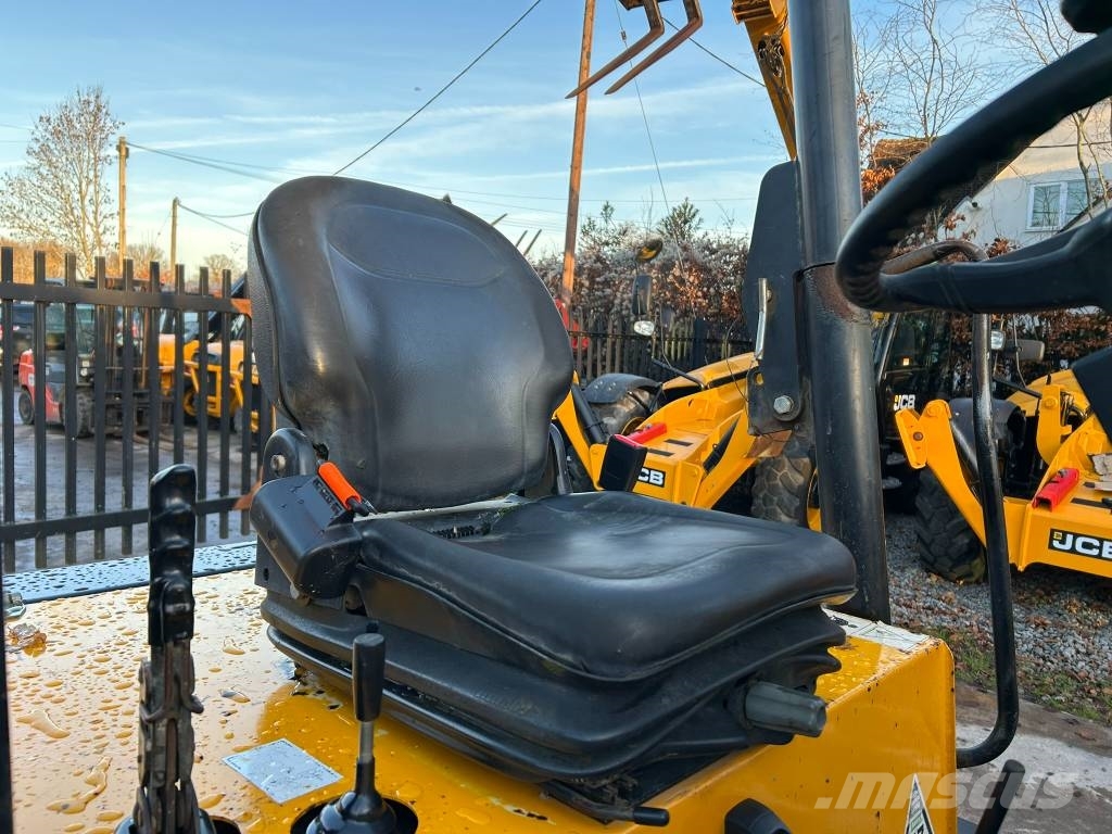 JCB 3 TFT Странични самосвали