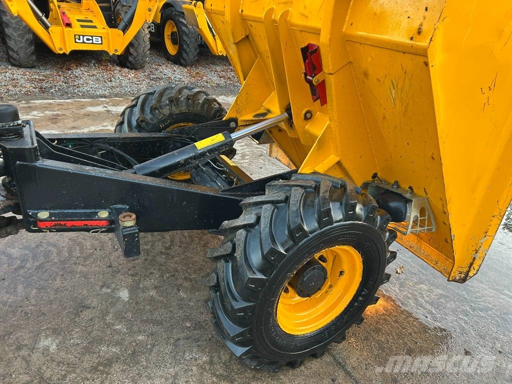 JCB 3 TFT Странични самосвали