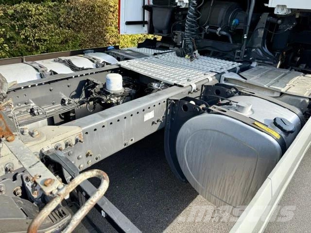 Volvo FH 460 Globetrotter / ADR / Eu6d Nyergesvontatók