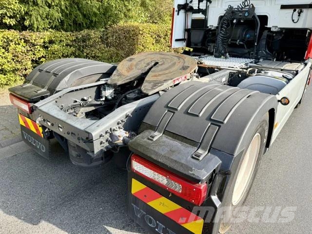 Volvo FH 460 Globetrotter / ADR / Eu6d Nyergesvontatók
