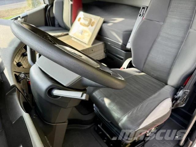 Volvo FH 460 Globetrotter / ADR / Eu6d Nyergesvontatók