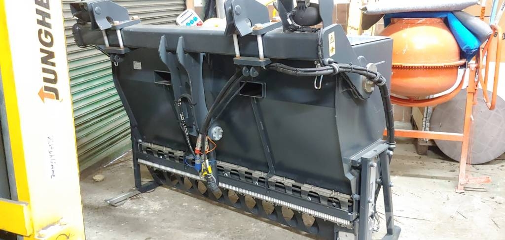 Bomag BS 180 BS 150 Splittstreuer Homokszórók