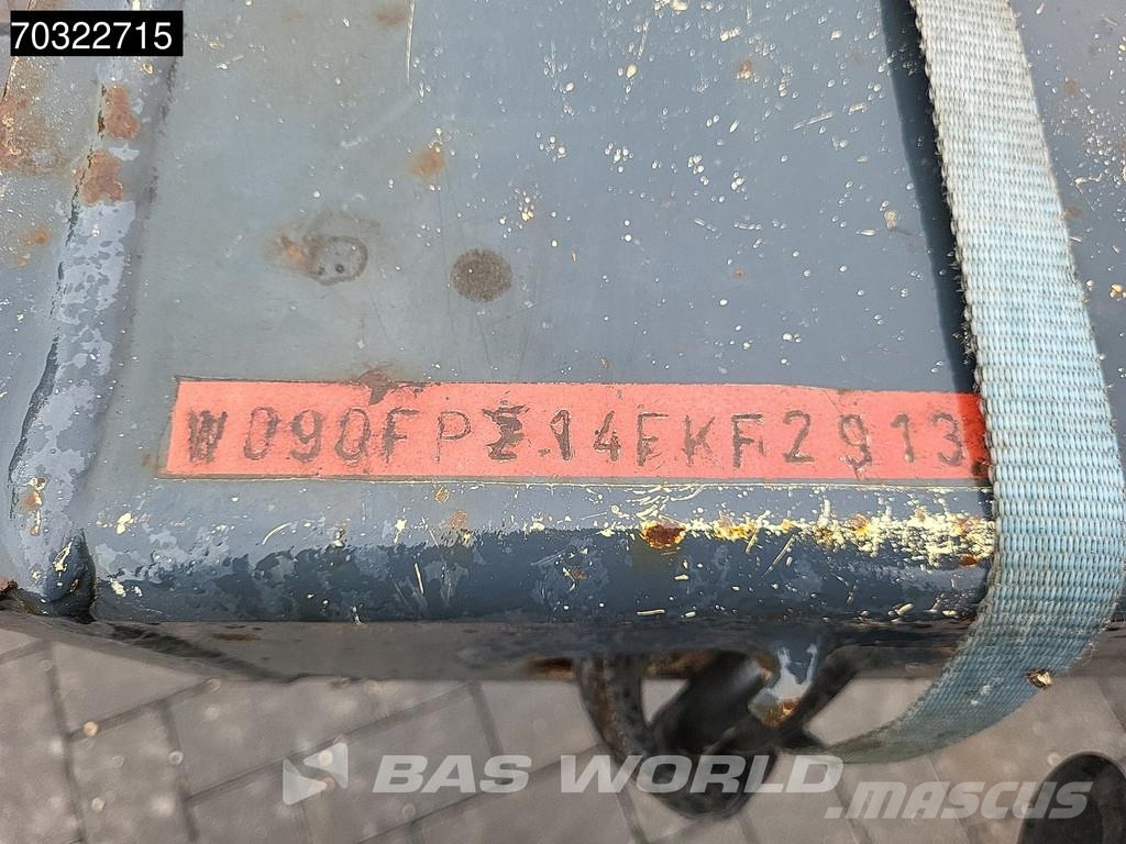 Fischer Fahrzeugbau Open مقطوروات مسطحة/مفصلية الجوانب