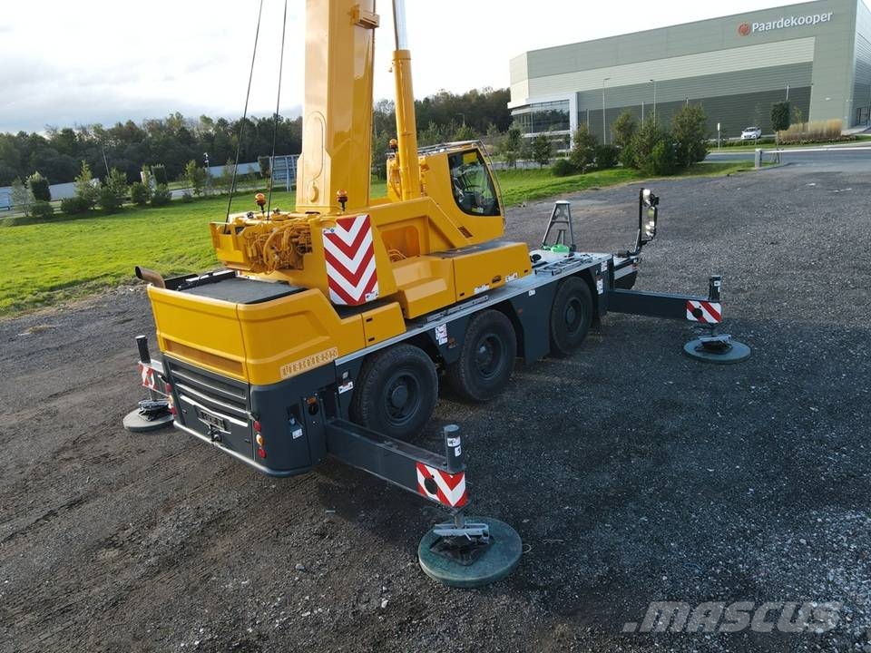 Liebherr LTC1050-3.1 All terrain cranes
