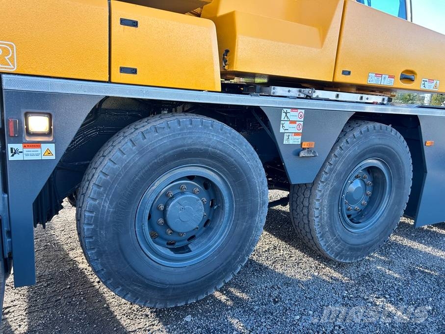 Liebherr LTC1050-3.1 All terrain cranes