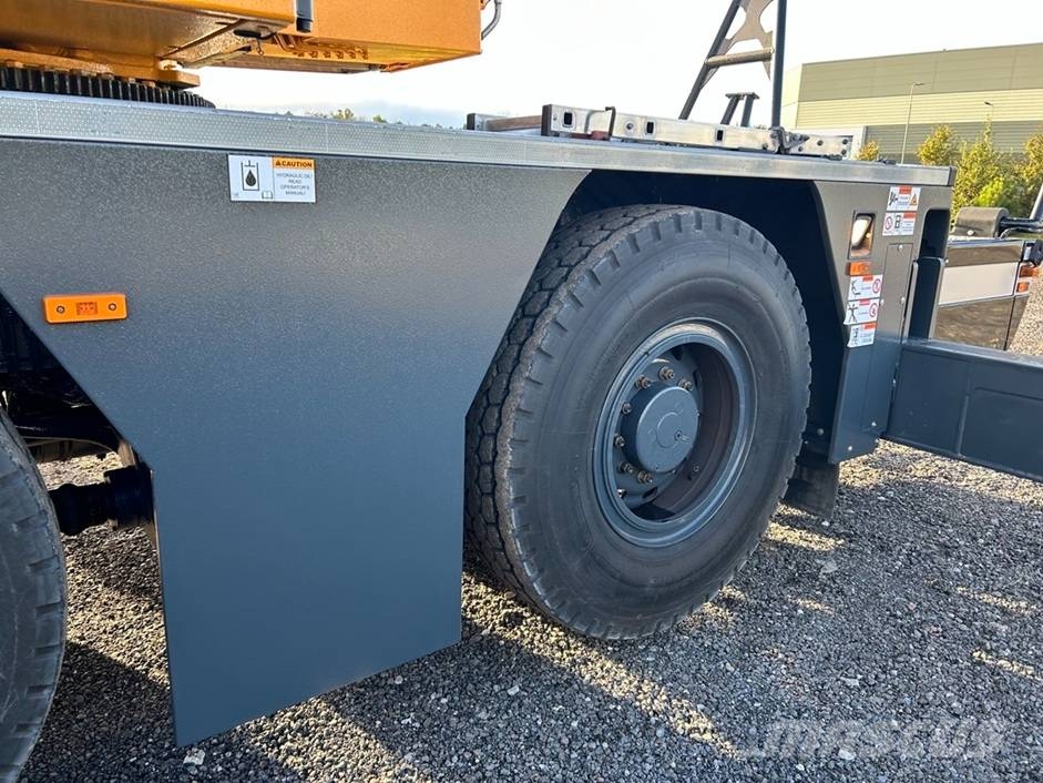 Liebherr LTC1050-3.1 All terrain cranes