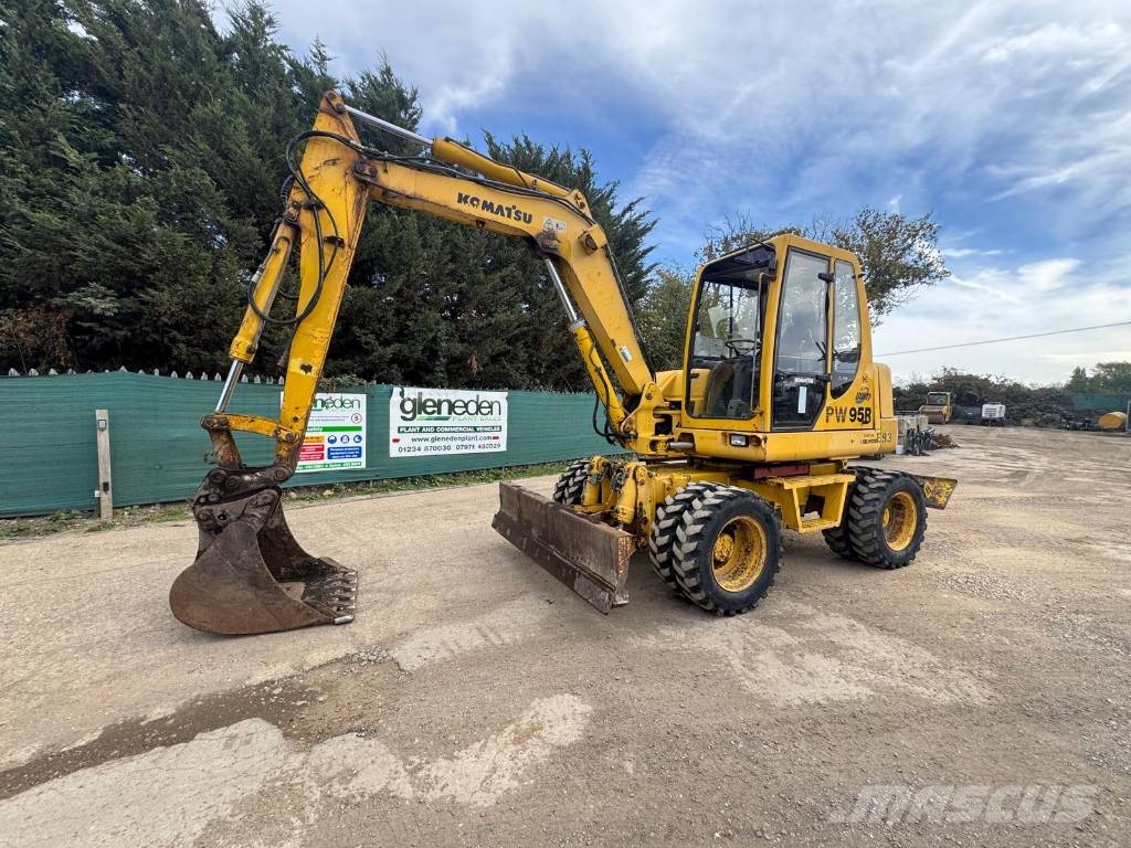 Komatsu PW 95R Bageri na kotačima