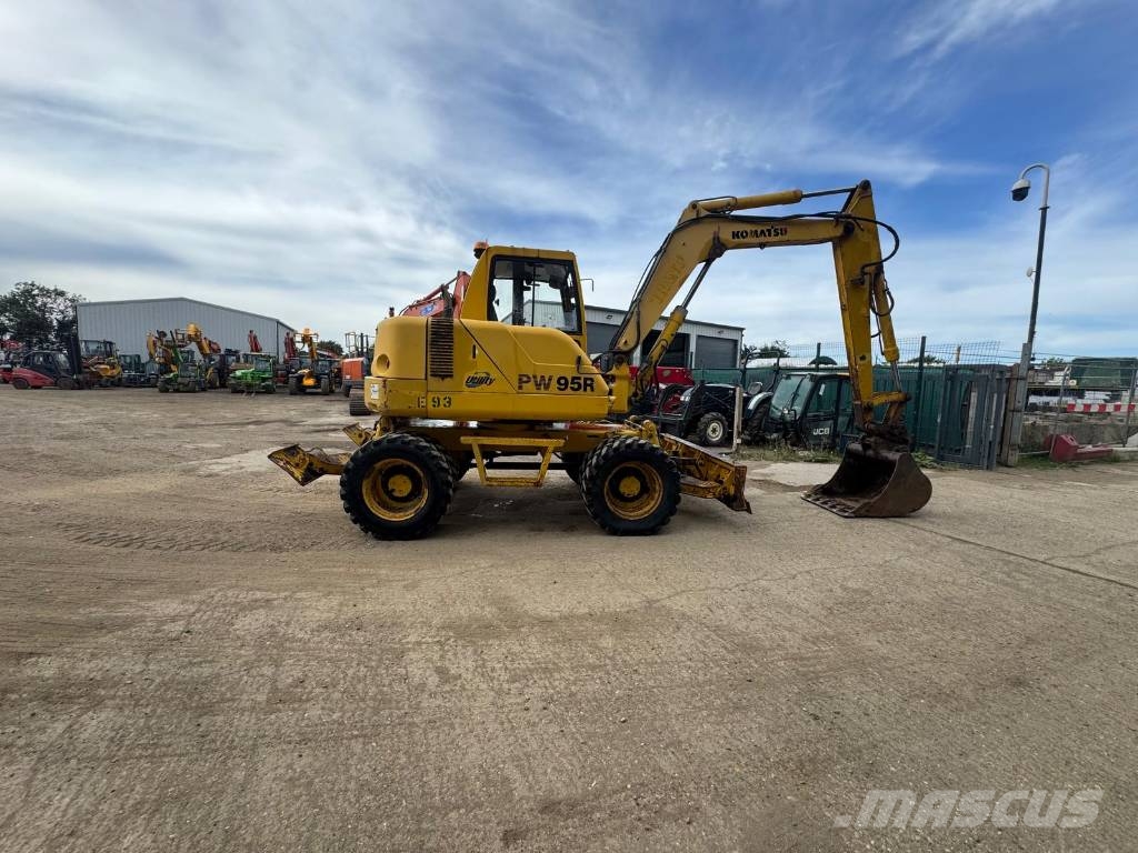 Komatsu PW 95R Bageri na kotačima