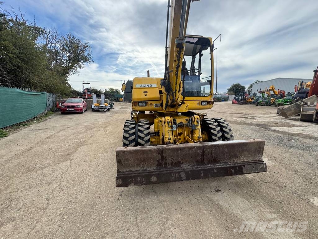 Komatsu PW 95R Bageri na kotačima