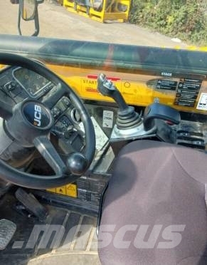 JCB 540-140 Teleskopski viličarji