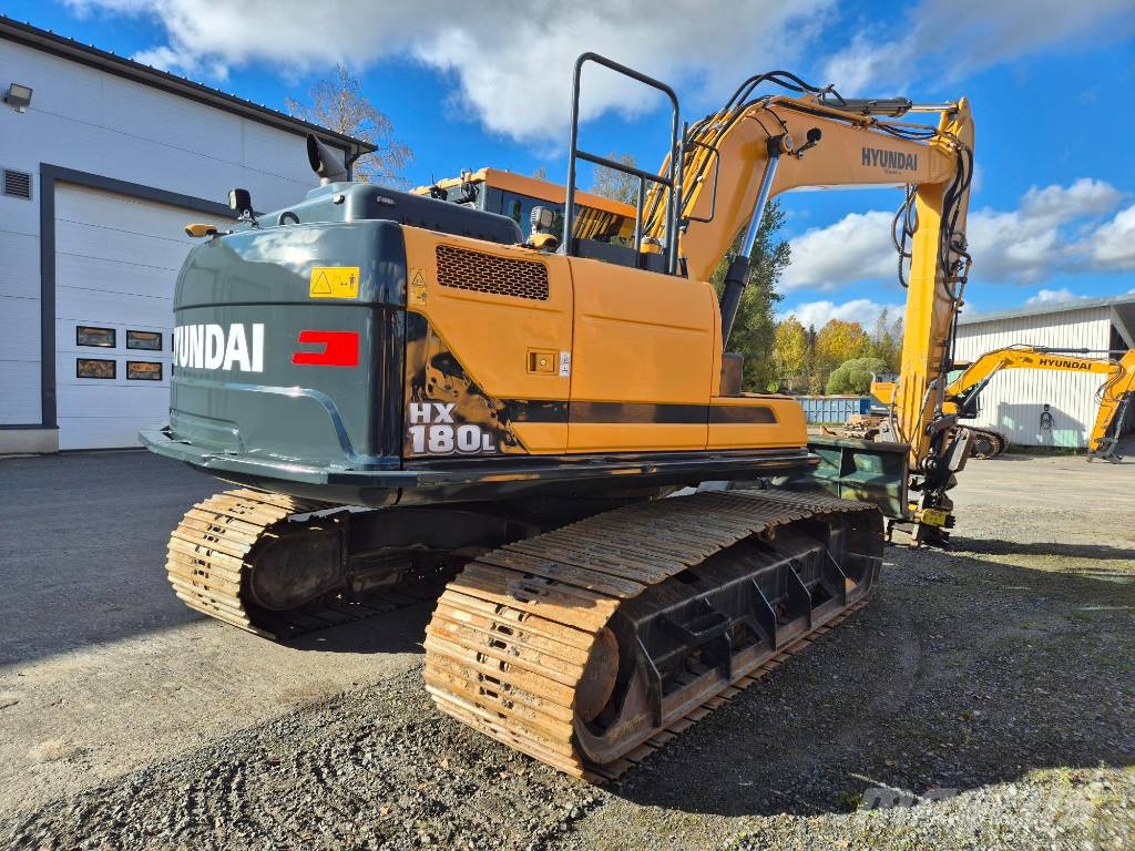 Hyundai HX180 LD Bageri guseničari