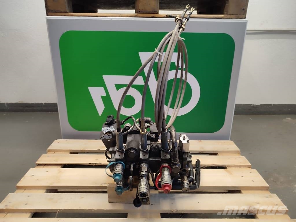  Hydraulic distributor 227397 77000273 Renault 180. 液压