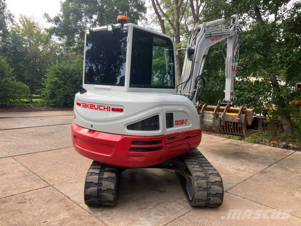 Takeuchi TB250-2 midigraver | 2395u | Airco | sloop-sorteer Εκσκαφάκι (διαβολάκι) < 7t