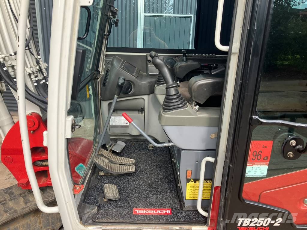 Takeuchi TB250-2 midigraver | 2395u | Airco | sloop-sorteer Εκσκαφάκι (διαβολάκι) < 7t
