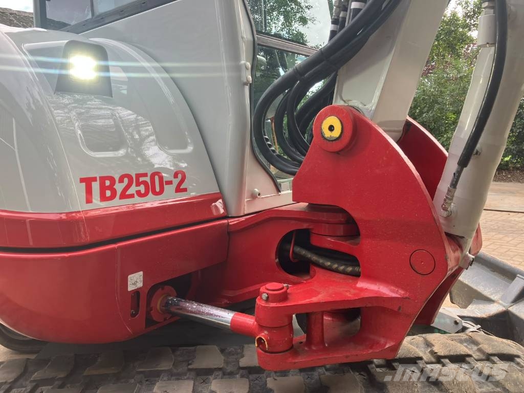 Takeuchi TB250-2 midigraver | 2395u | Airco | sloop-sorteer Εκσκαφάκι (διαβολάκι) < 7t