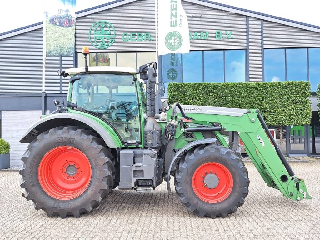 Fendt 714 Vario SCR Traktoriai
